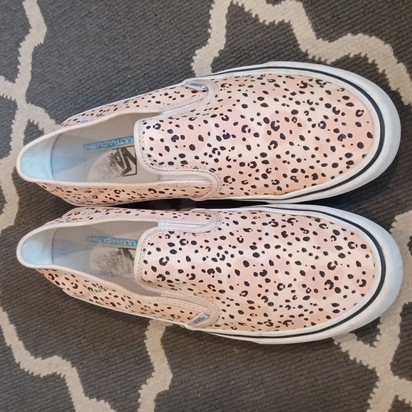 Vans Leila Hurst Animal Print Slip On Sneakers Women's 10 - Picture 2 of 16